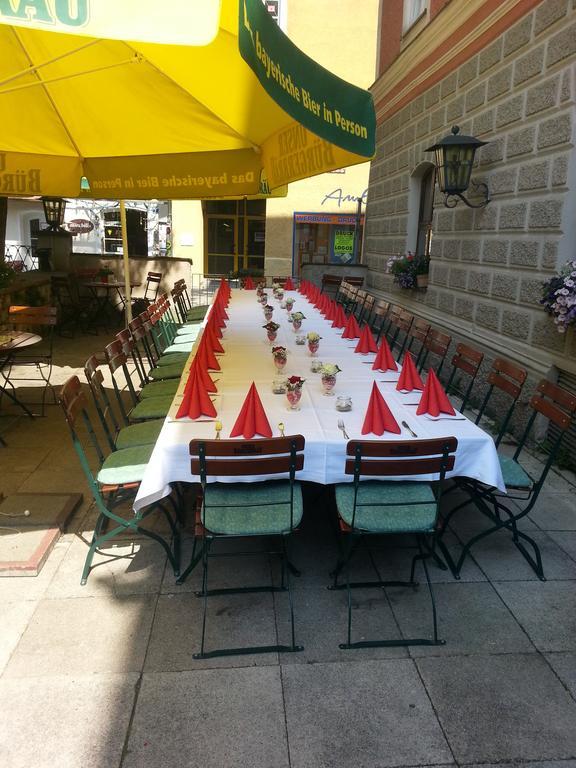 Altstadt- Und Businesshotel Pfaubraeu - Brauereigasthof - Fruehstuecksbuffet - Kostenfreie Radgarage - Hunde Willkommen Trostberg an der Alz Exterior foto