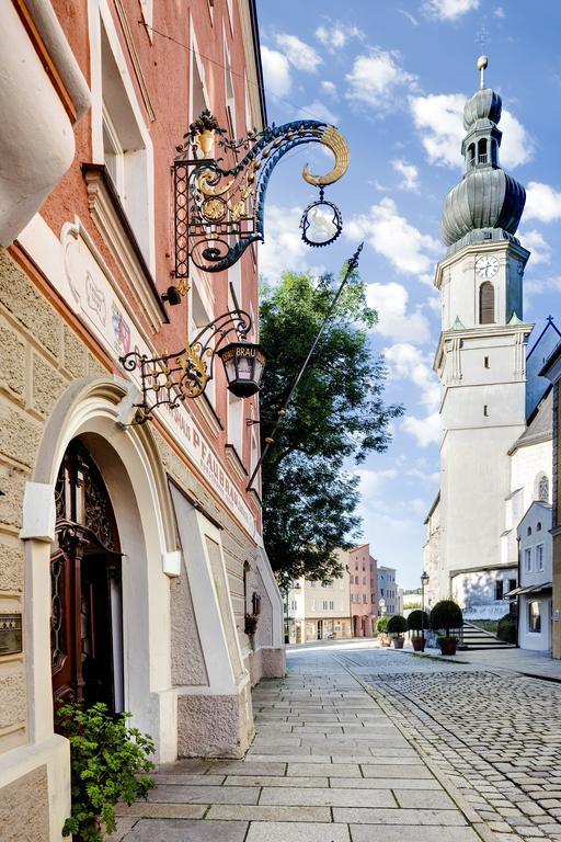 Altstadt- Und Businesshotel Pfaubraeu - Brauereigasthof - Fruehstuecksbuffet - Kostenfreie Radgarage - Hunde Willkommen Trostberg an der Alz Habitación foto
