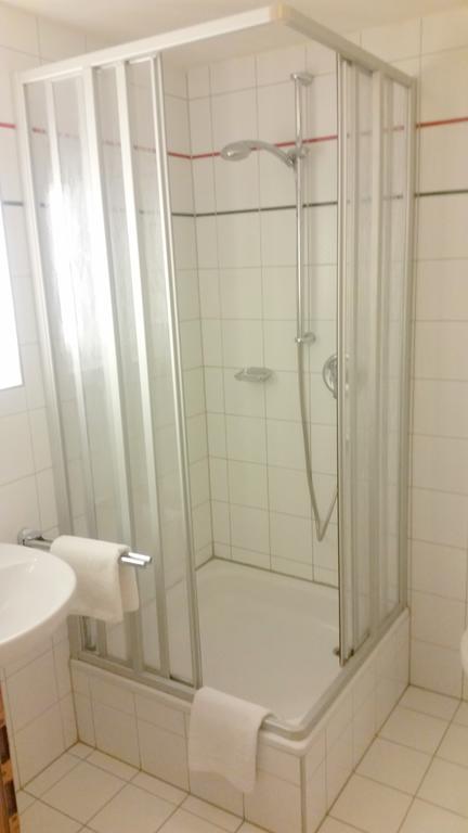 Altstadt- Und Businesshotel Pfaubraeu - Brauereigasthof - Fruehstuecksbuffet - Kostenfreie Radgarage - Hunde Willkommen Trostberg an der Alz Exterior foto
