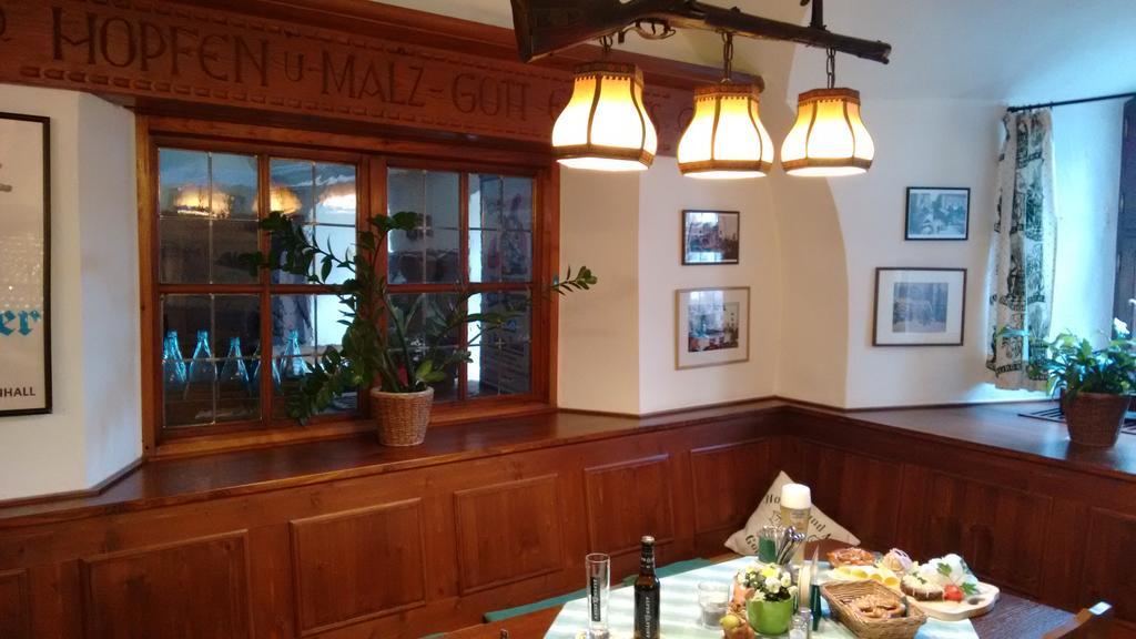 Altstadt- Und Businesshotel Pfaubraeu - Brauereigasthof - Fruehstuecksbuffet - Kostenfreie Radgarage - Hunde Willkommen Trostberg an der Alz Exterior foto